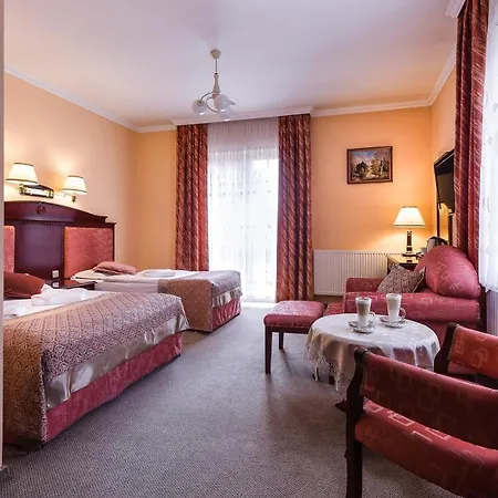 Hotell Adam &